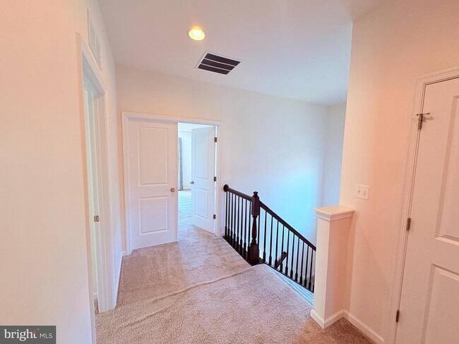 Building Photo - 1071 Coastal Ave