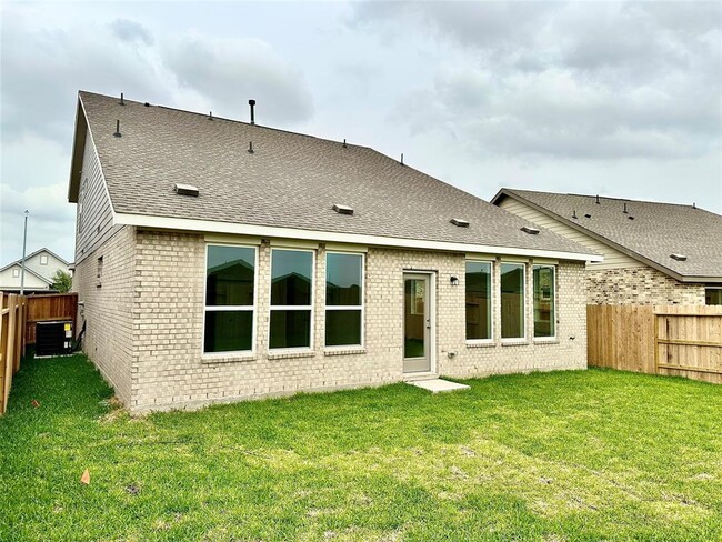 Building Photo - 26607 Woodland Strawberry Ln