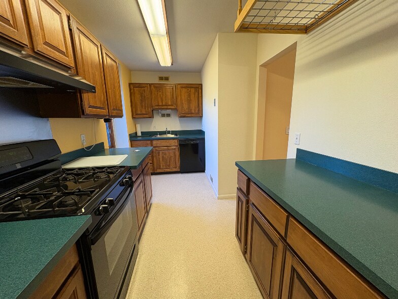 Building Photo - 1214 Clark Ave