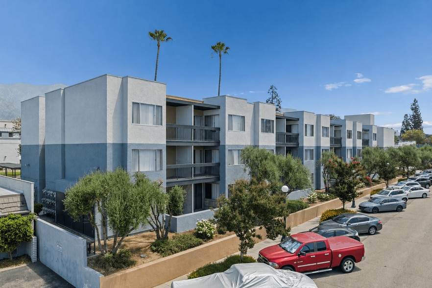 Building Photo - Oak Park Apartments