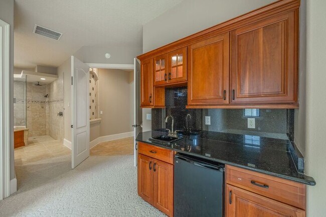 Building Photo - 1605 Kennesaw Dr