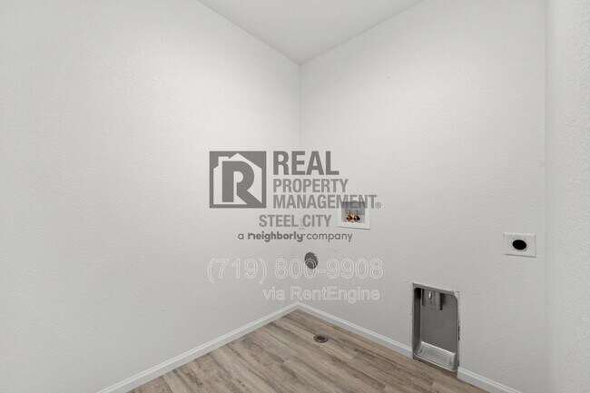 Building Photo - 1824 Manassa St