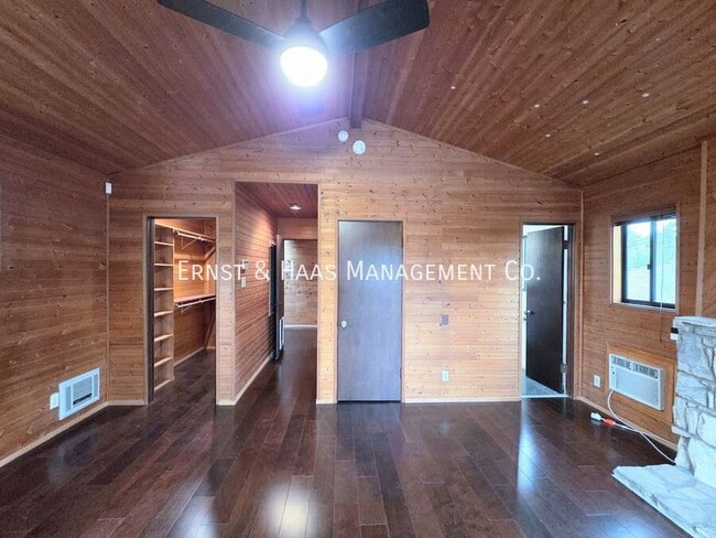 Building Photo - 1330 Ximeno Ave