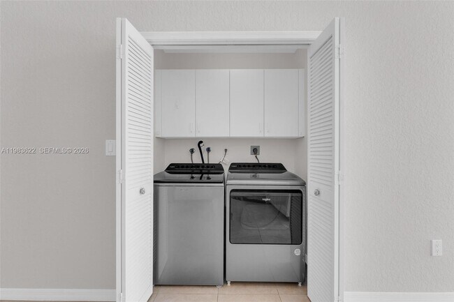 Building Photo - 10635 NW 54th St