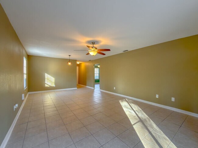 Building Photo - LOVELY & Modern NW 2/1 w/ New Flooring & Huge Privacy Fenced Yard that Inc Lawn Maintenance! Avai...