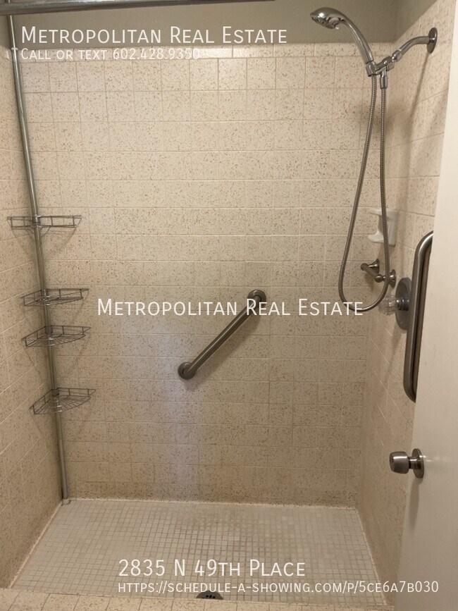 Building Photo - 2835 N 49th Pl