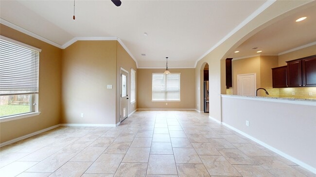 Building Photo - 12314 Meadow Breeze Dr