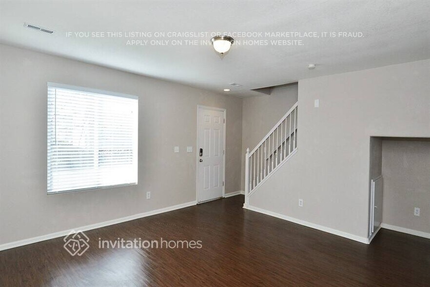Building Photo - 1284 Bluebird St