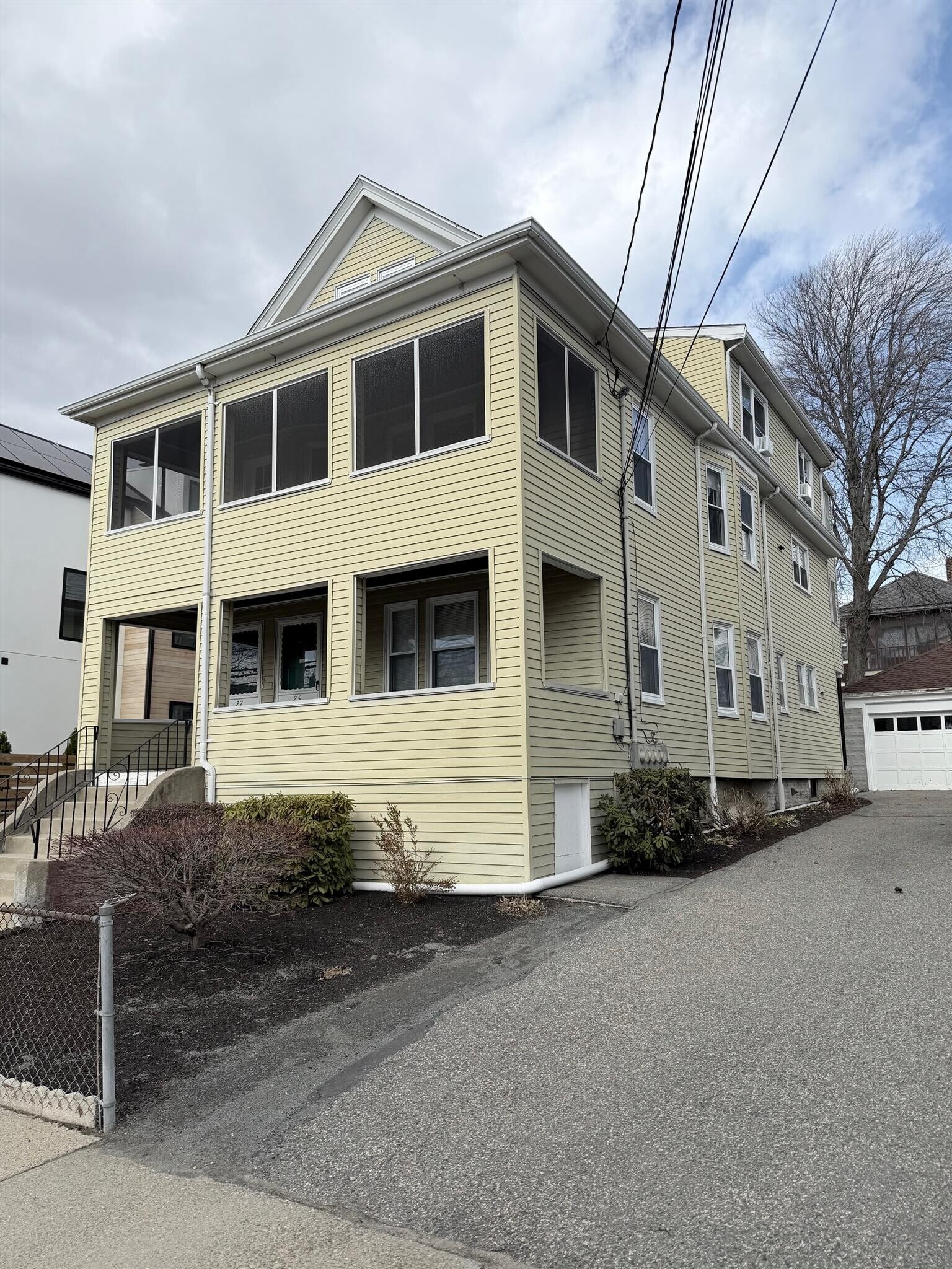 Building Photo - 27 Conwell Ave