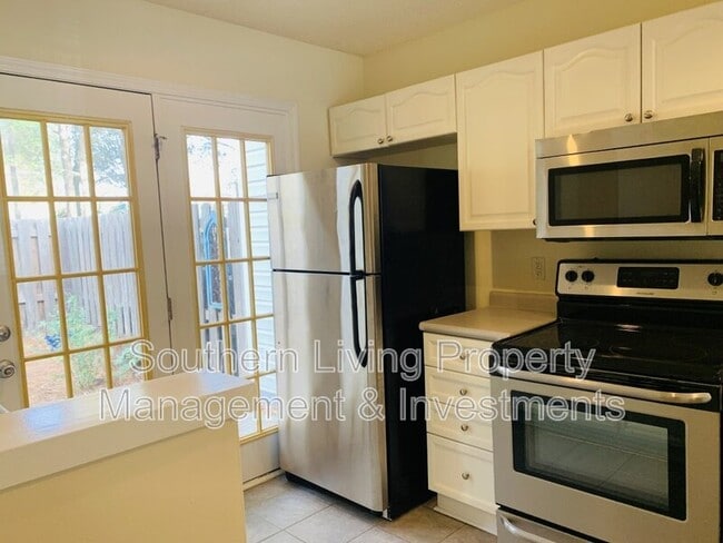 Building Photo - 9436 Elizabeth Townes Ln