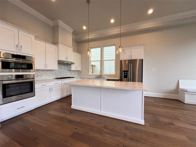 Building Photo - 3304 Timbergrove Heights St.