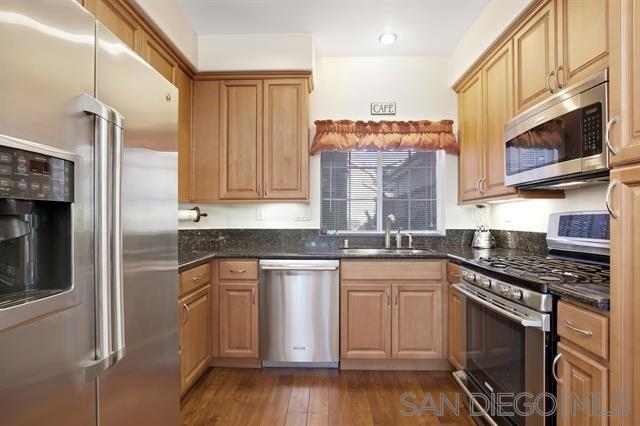 Building Photo - 9497 Questa Pointe