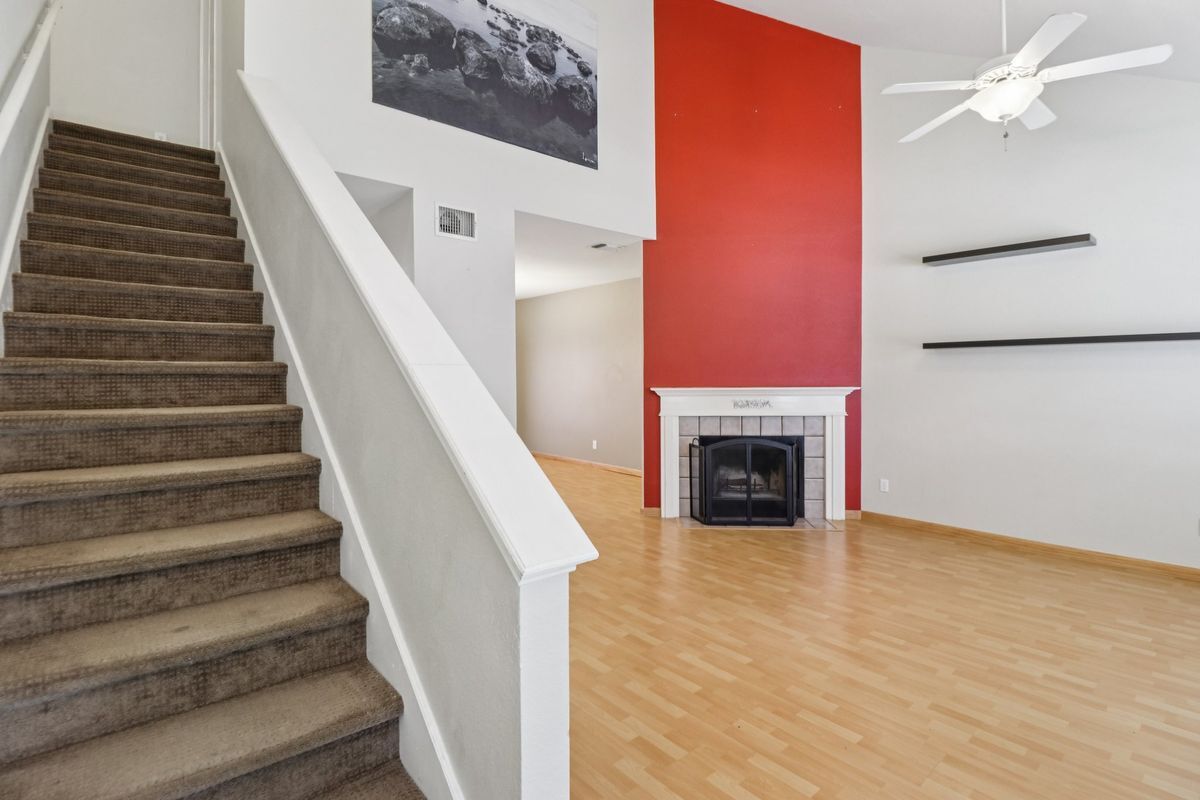 Building Photo - 15727 Knollrun