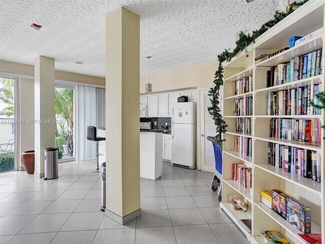 Building Photo - 6000 N Ocean Blvd