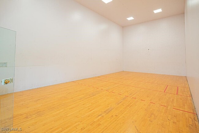 Building Photo - 1205 Wildwood Lakes Blvd