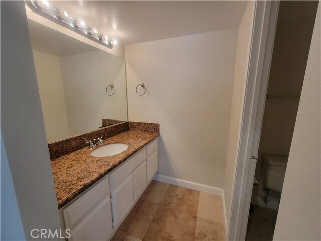 Building Photo - 2800 Plaza del Amo