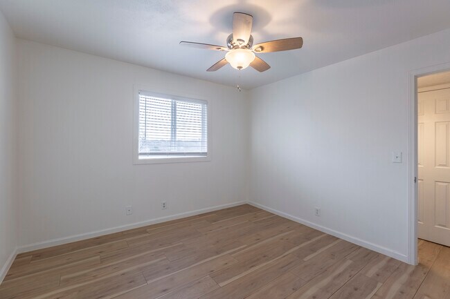 Building Photo - Cuming St Apartments