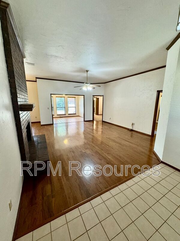Building Photo - 1312 NW 184th St
