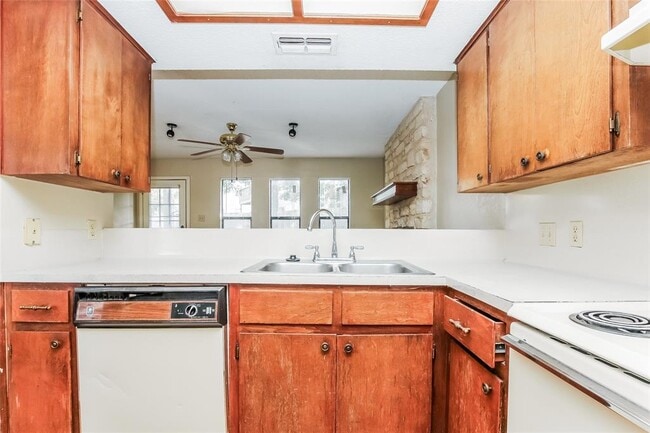 Building Photo - 1813 Rawhide Dr