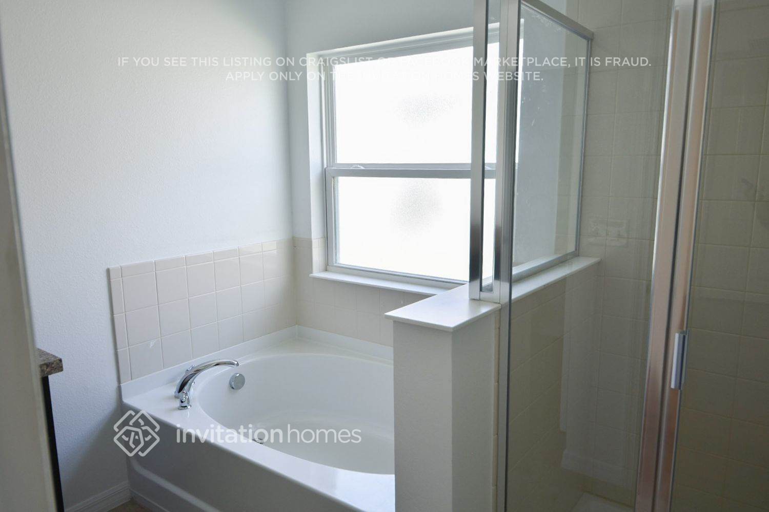 Building Photo - 5450 NW Pine Trail Cir