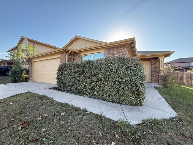 Building Photo - 18017 Busby Dr