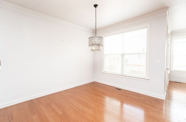 Building Photo - 2069 Cobblestone Cir NE