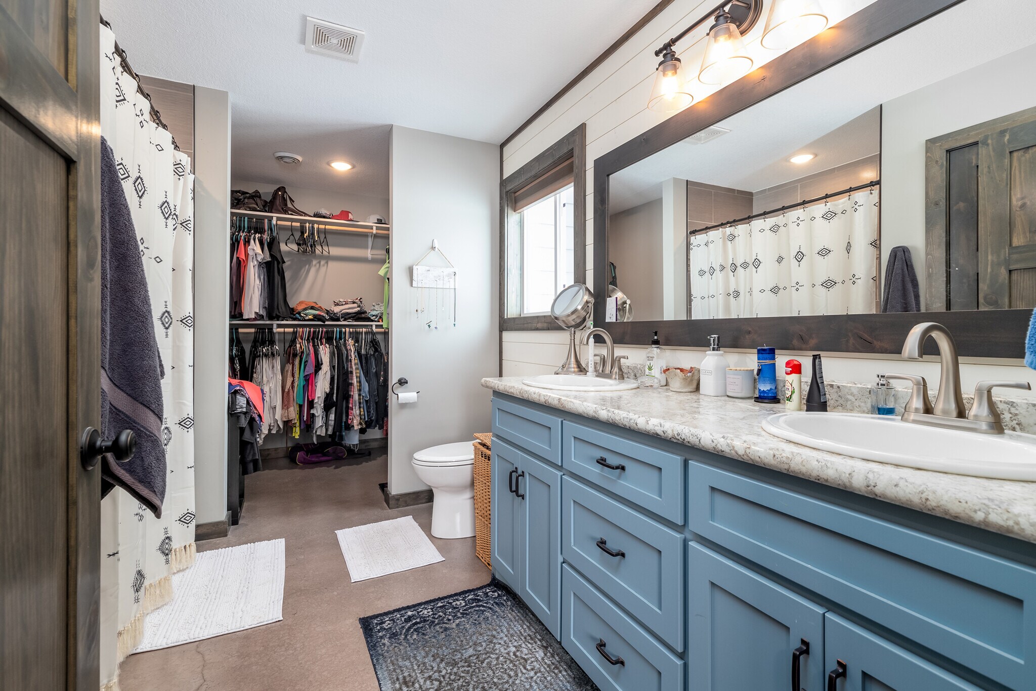 Building Photo - 13150 11th Ave SW