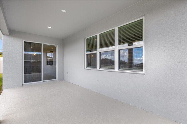 Building Photo - 1964 Burgundy Dr