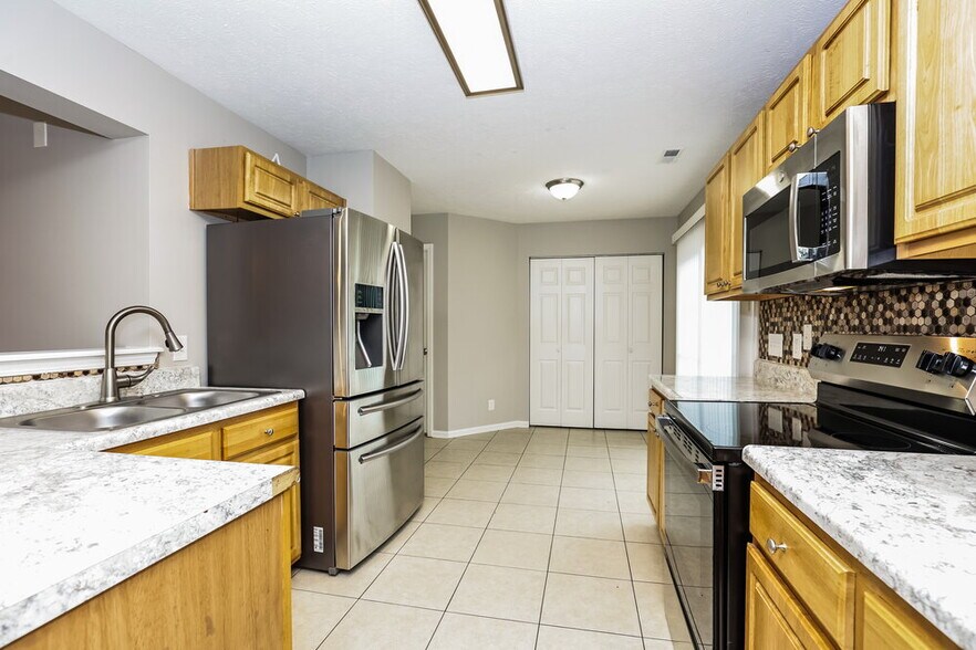 Building Photo - 2860 Paddle Wheel Dr