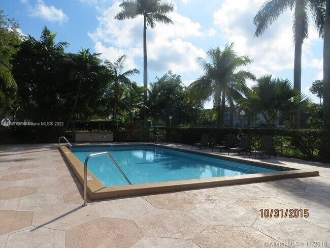 Building Photo - 7900 Camino Cir