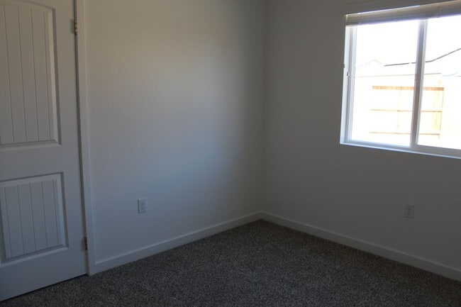 Building Photo - Sydney Park Home - New Home For Rent with ...