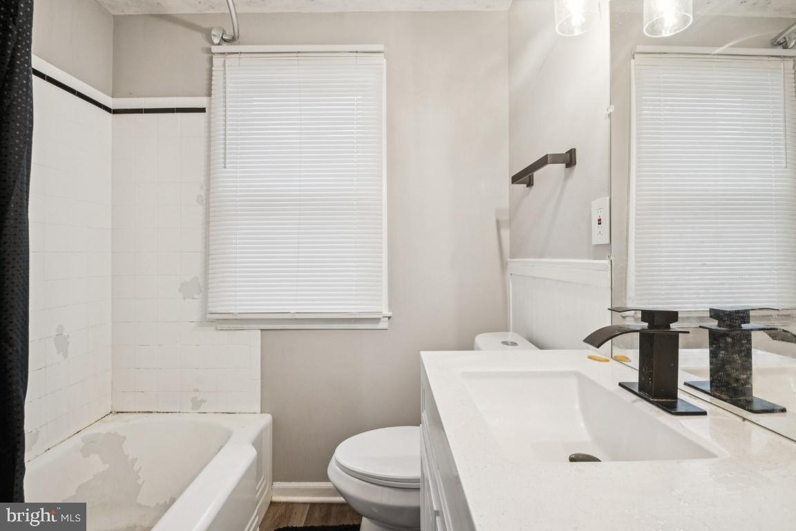 Building Photo - 50 S Church St