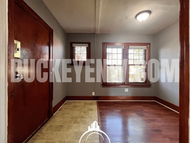 Building Photo - 1308 Thatcher Dr