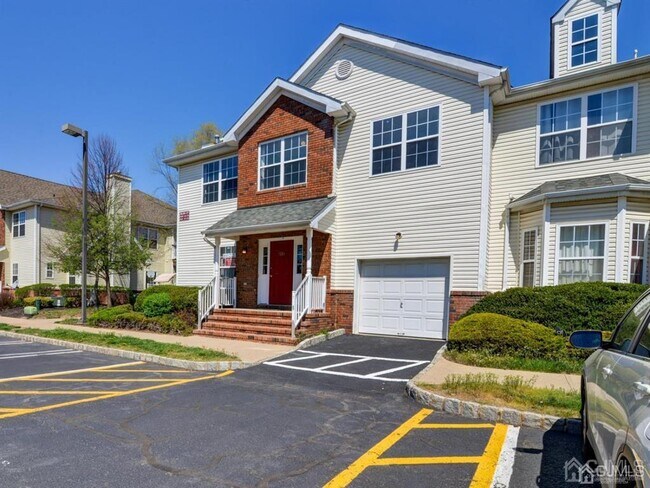 Building Photo - 334 Moonlight Dr