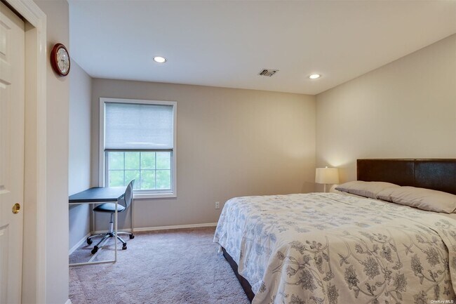 Building Photo - 36 Snowdance Ln