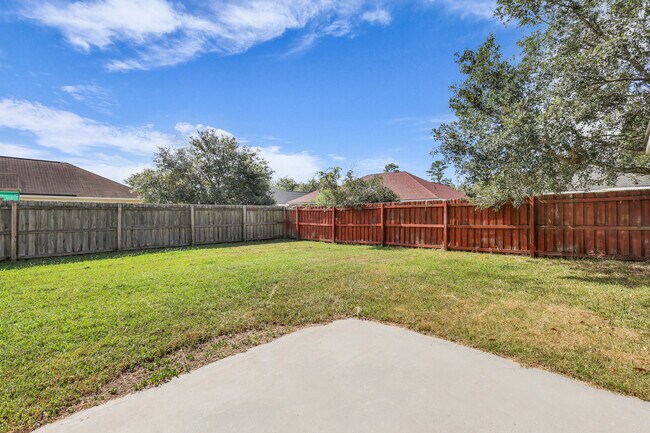 Building Photo - 4 Expedition Way