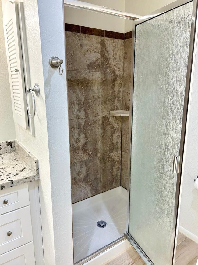 Building Photo - 2601 E Cinnabar Ave