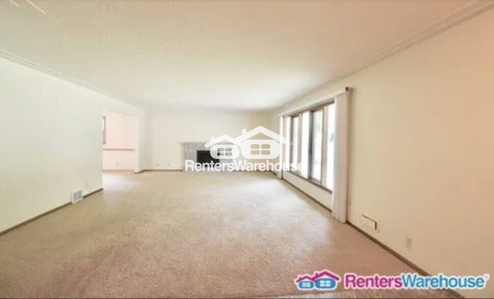 Building Photo - 6625 Brittany Rd