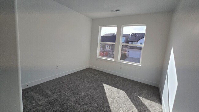 Building Photo - 668 Boseman Dr