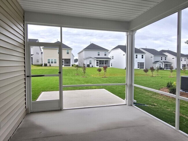 Building Photo - Brand New 4 Bedroom 3 Bathroom Single Fami...