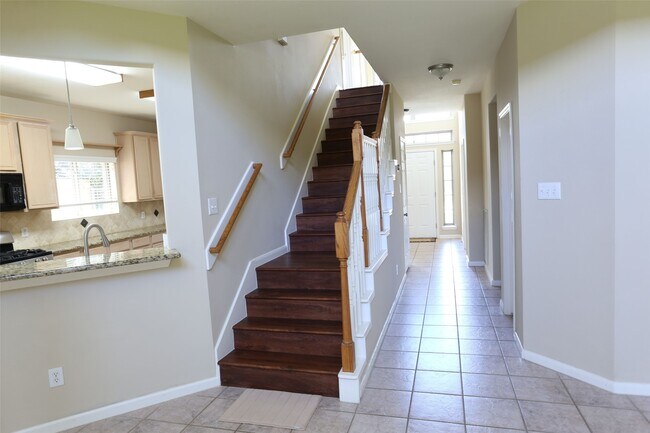 Building Photo - 3327 Summerwood Ln
