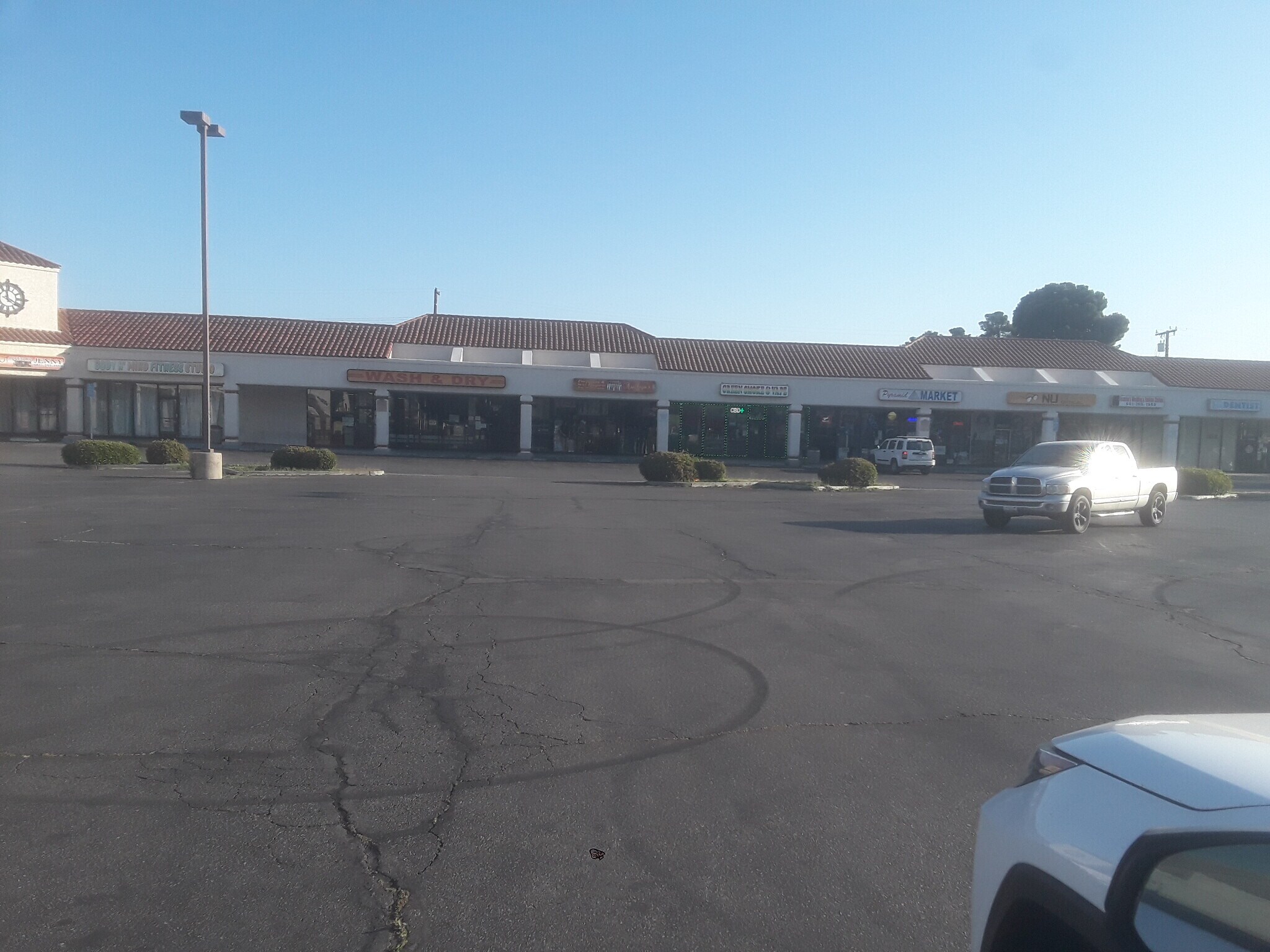 Building Photo - 1503 E Avenue Q6