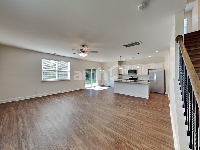 Building Photo - 1125 Amberly Wy