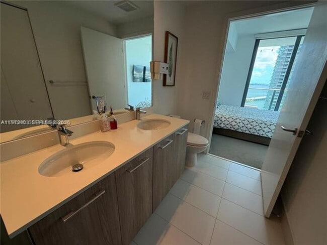 Building Photo - 501 NE 31st St