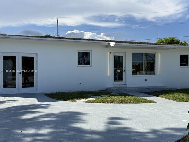 Building Photo - 11805 SW 185th St