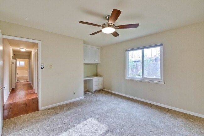 Building Photo - Wow! What a Great Home! Available Soon!