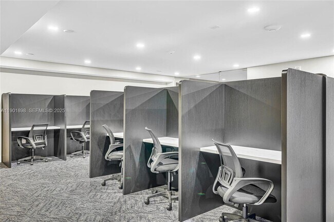 Building Photo - 11 Island Ave