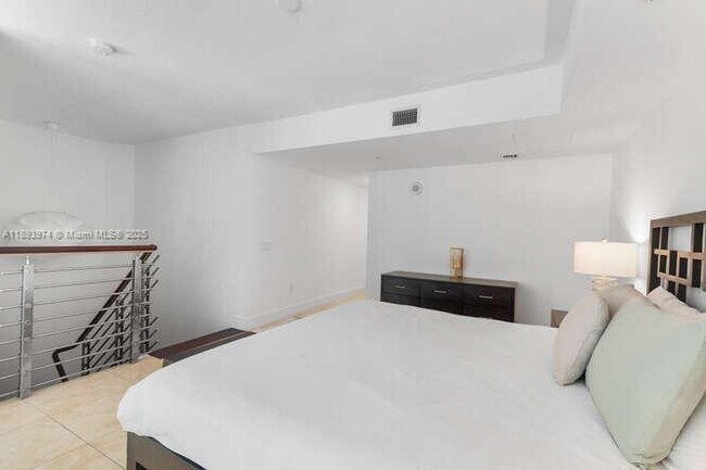 Building Photo - 41 SE 5th St