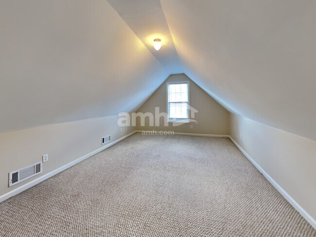 Building Photo - 2725 Freemans Walk Dr