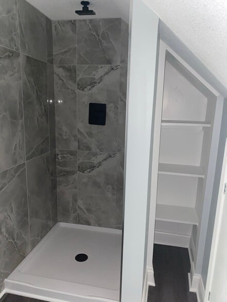 Building Photo - 2521 Quincy St